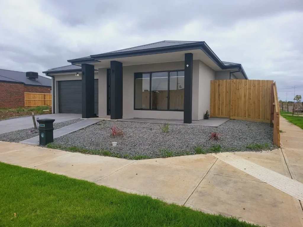 corner block builder Melbourne